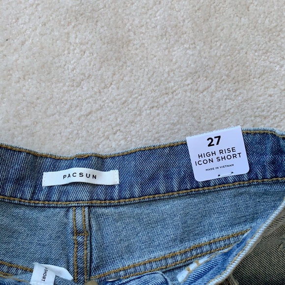 High Rise/High waisted Ripped Shorts - Picture 6 of 9